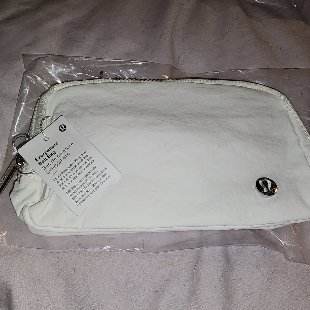 Lululemon White Everywhere Bag